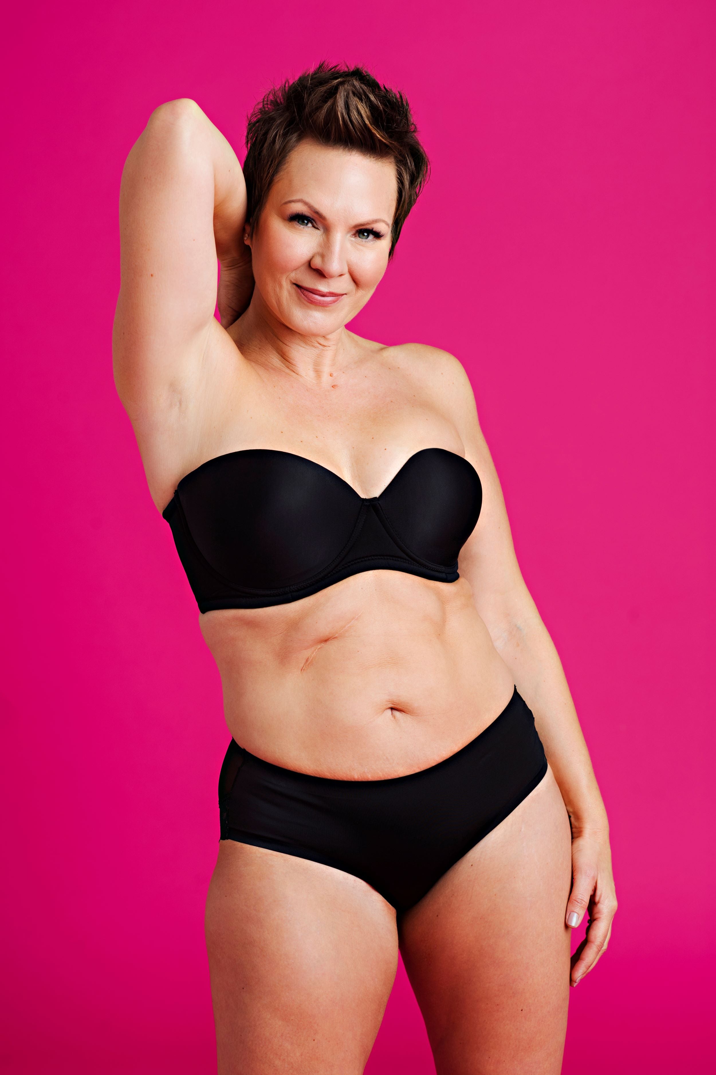 Chrissy Multiway Strapless Underwire Bra in Black