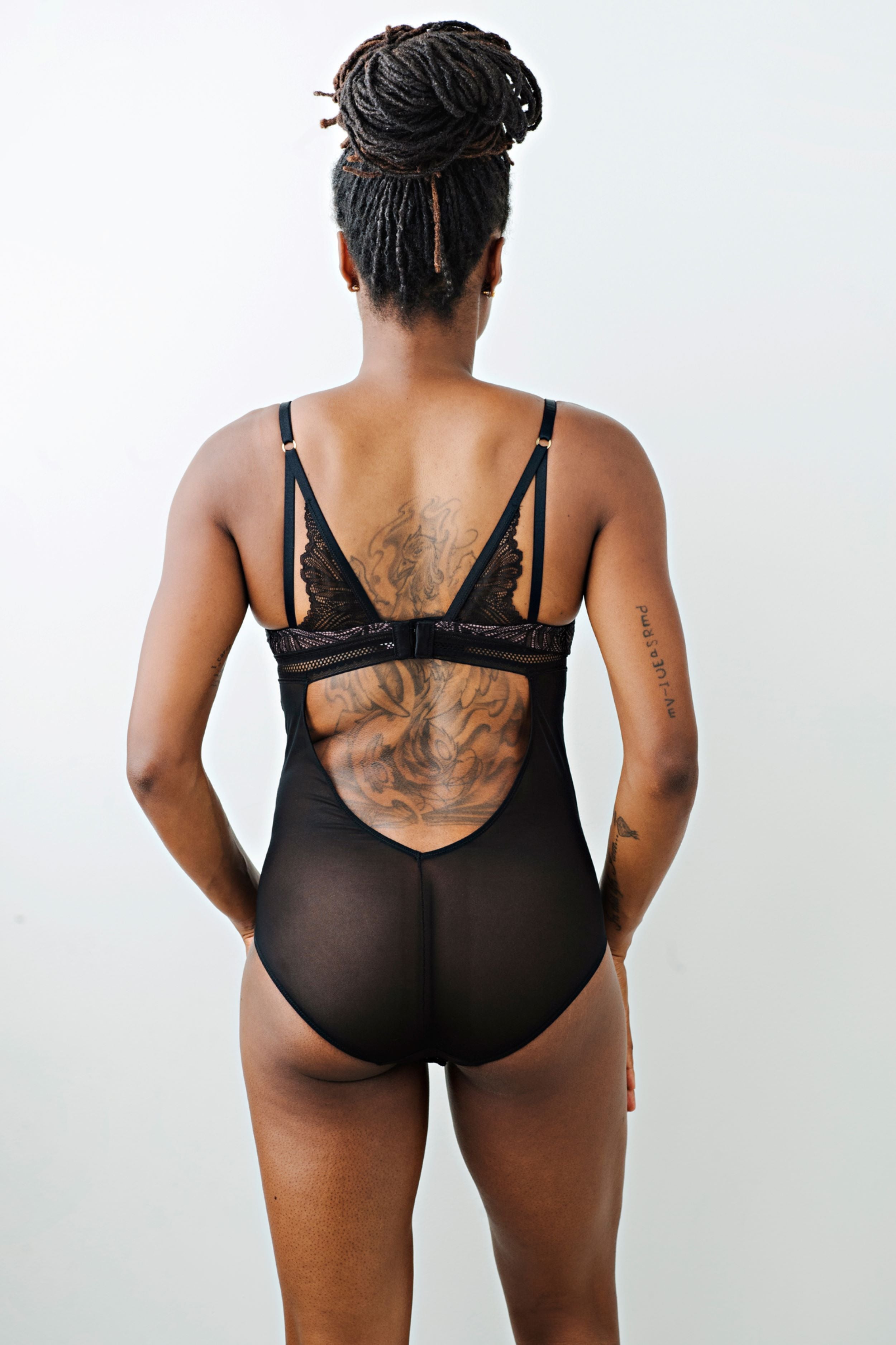 Date Night Scarlette Lace Bodysuit in Black with Mauve