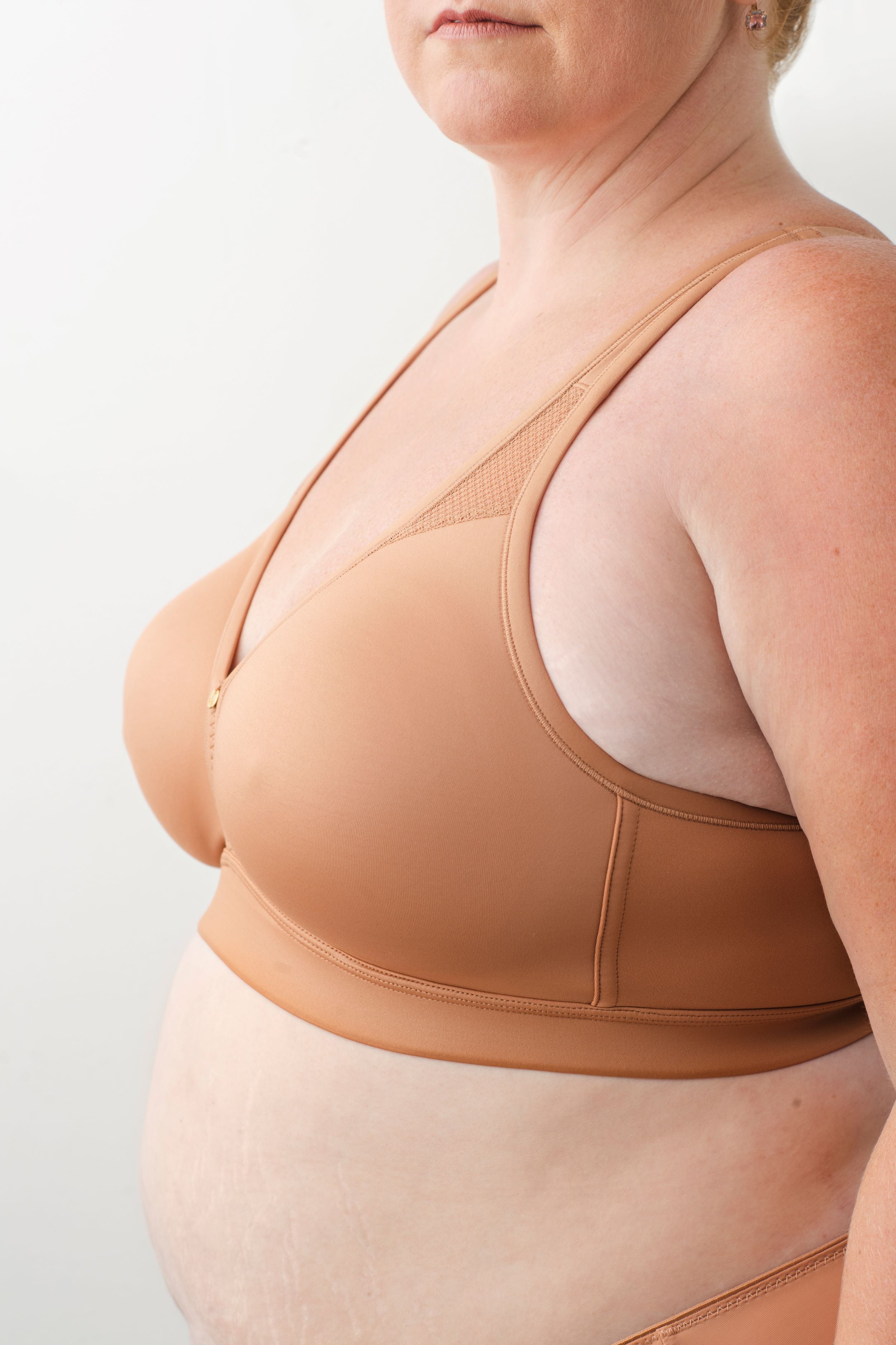 Poppy Luxe Back & Side Smoothing Cooling Wireless T-Shirt Bra in Mocha Mousse